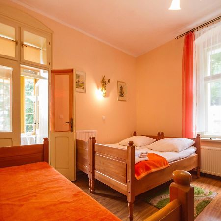Willa Jagniatkow Bed and Breakfast Esterno foto