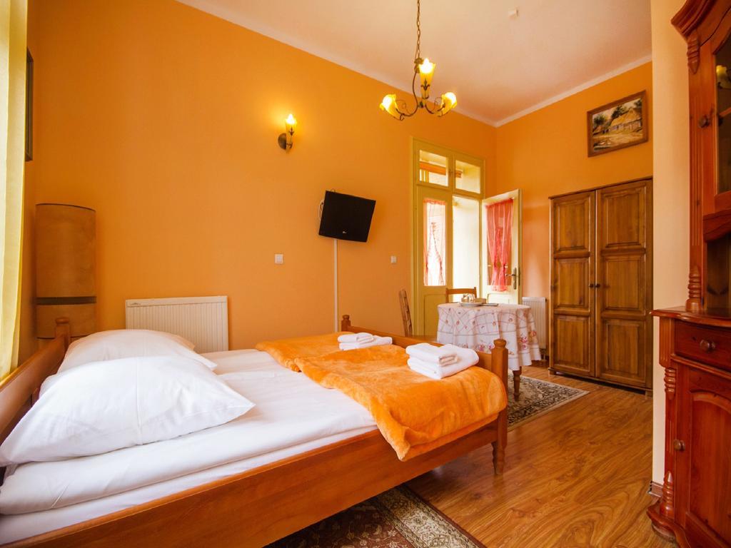 Willa Jagniatkow Bed and Breakfast Esterno foto