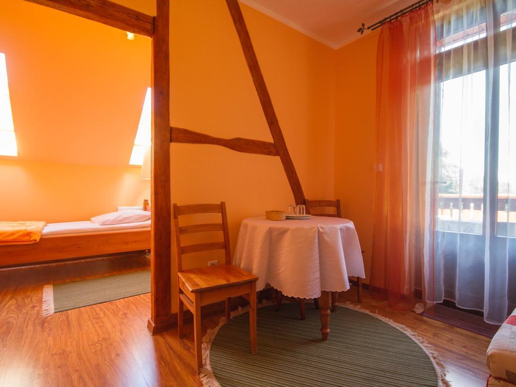 Willa Jagniatkow Bed and Breakfast Esterno foto