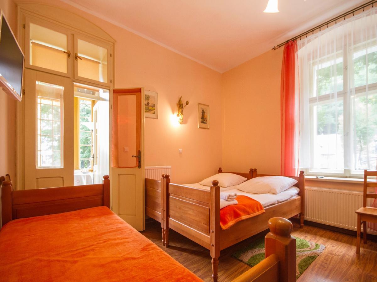 Willa Jagniatkow Bed and Breakfast Esterno foto